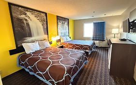 Super 8 By Wyndham Reedsburg